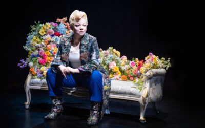 Sarah Snook and Marg Howell win Olivier Awards