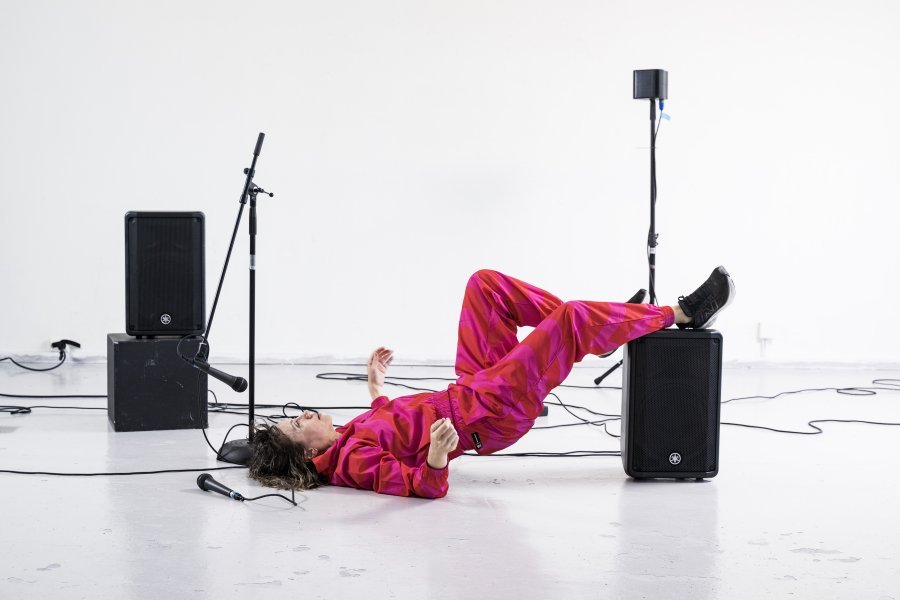 Nicola Gunn – the language of APOLOGIA